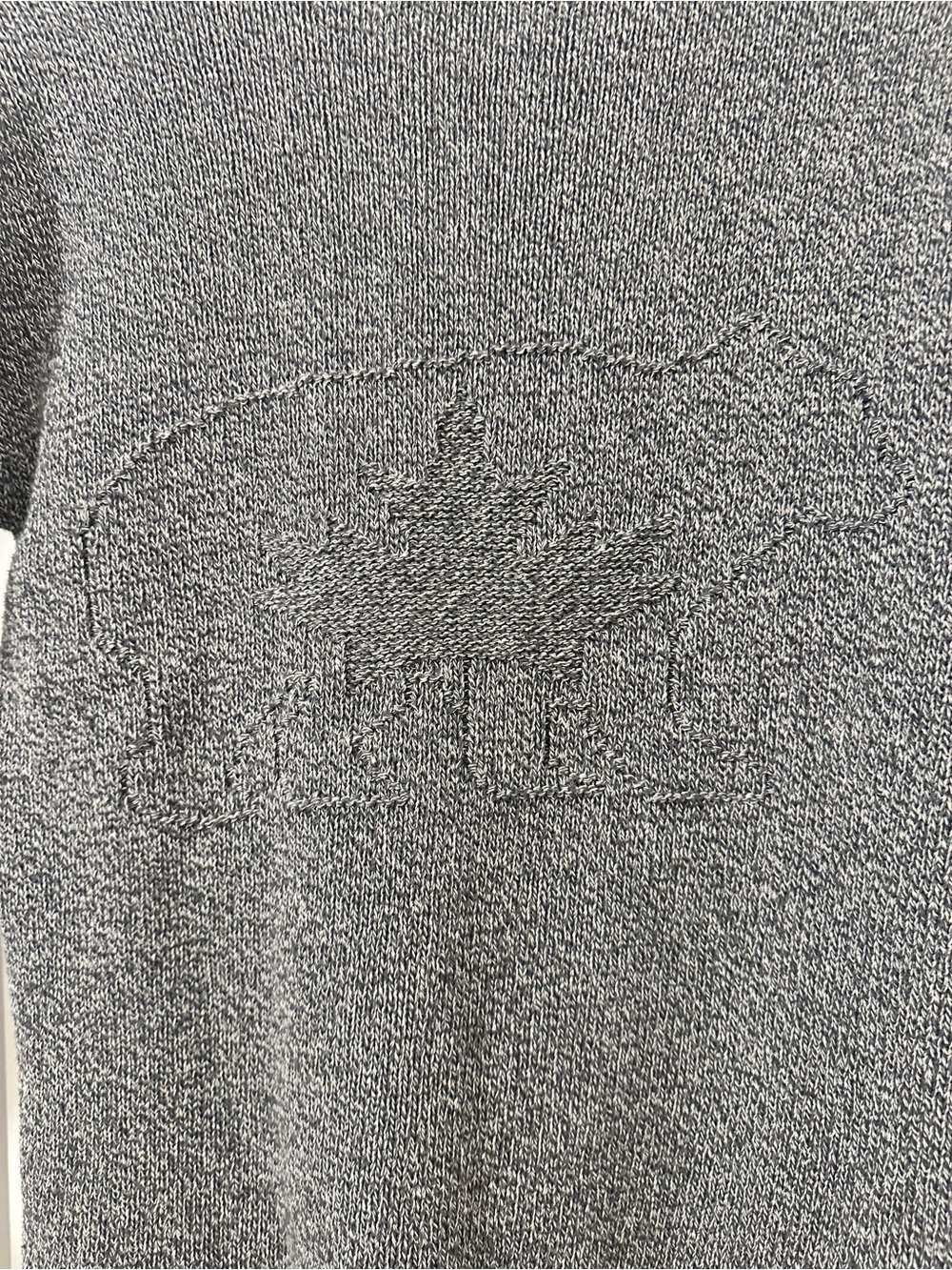 Cotton Country Grey Marled Knit Crewneck Sweater Canadian Flag Size Small Womens - Picture 10 of 14